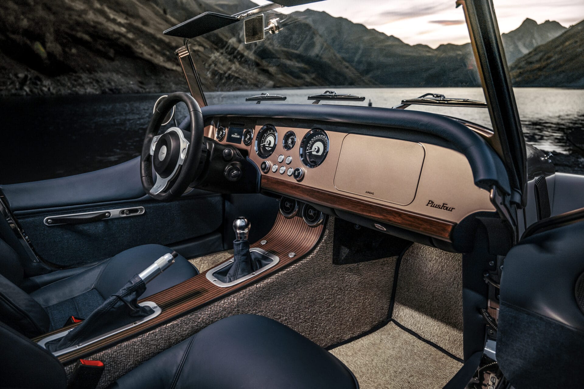 Morgan-Plus-Four-interior-01