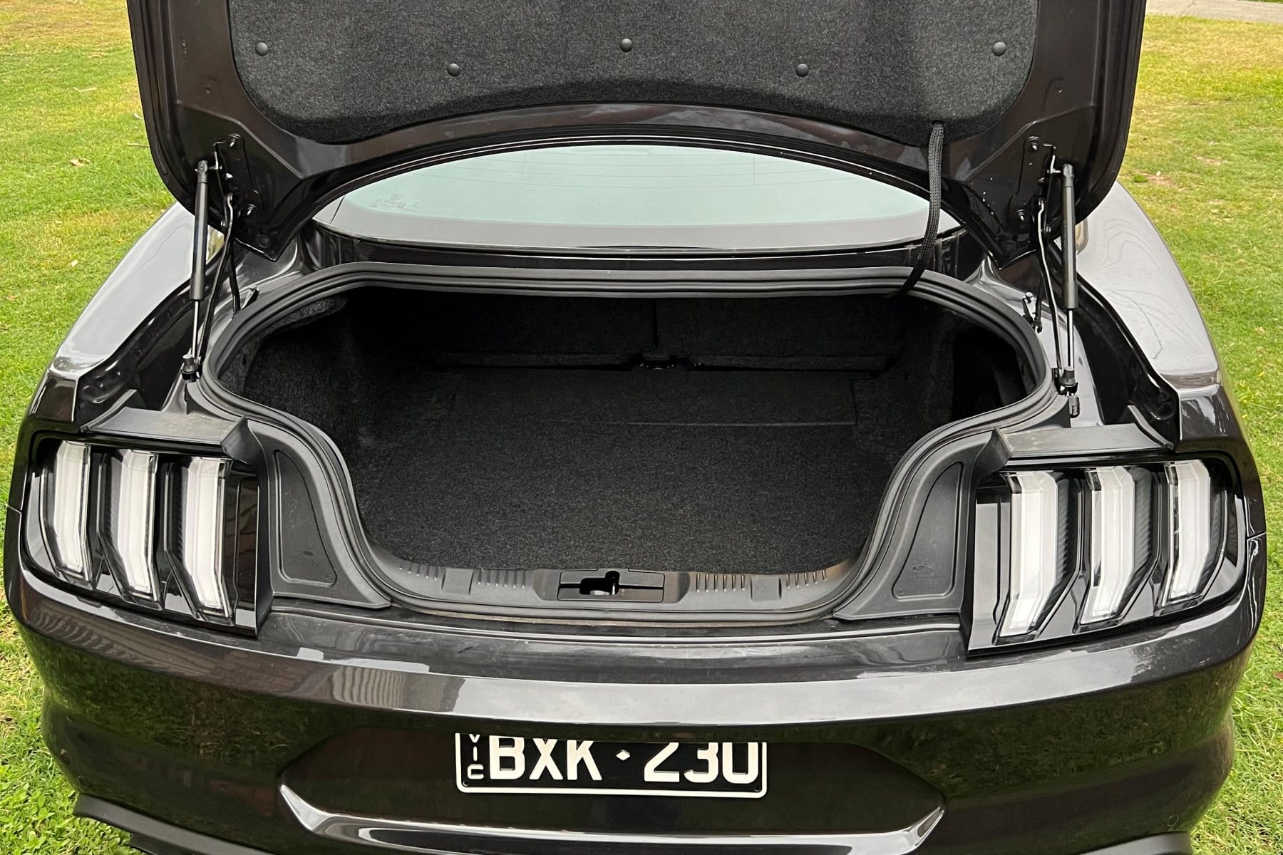 2022 Ford Mustang GT V8 Coupe boot area