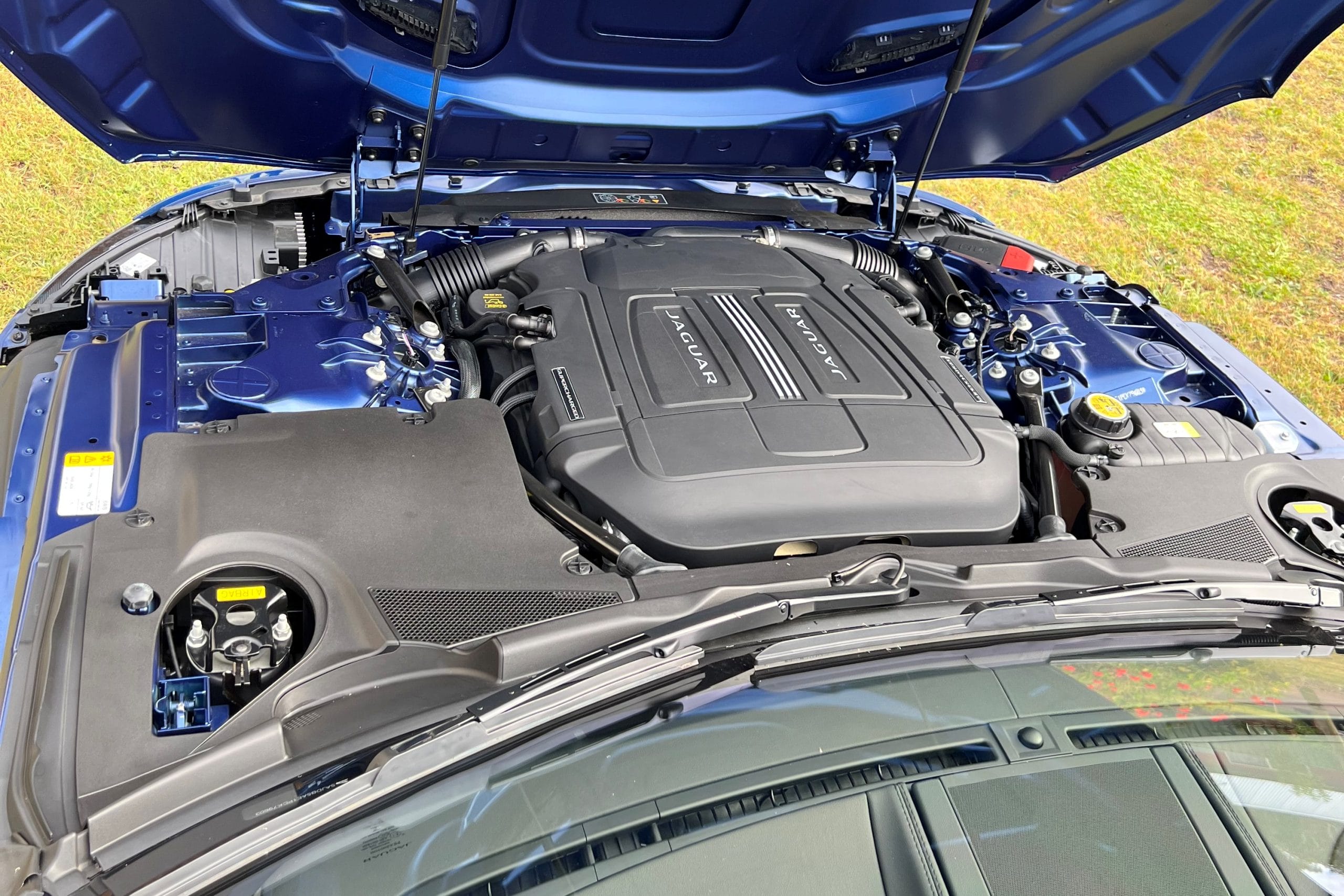 2023 Jaguar F Type P450 Convertible V8 Engine
