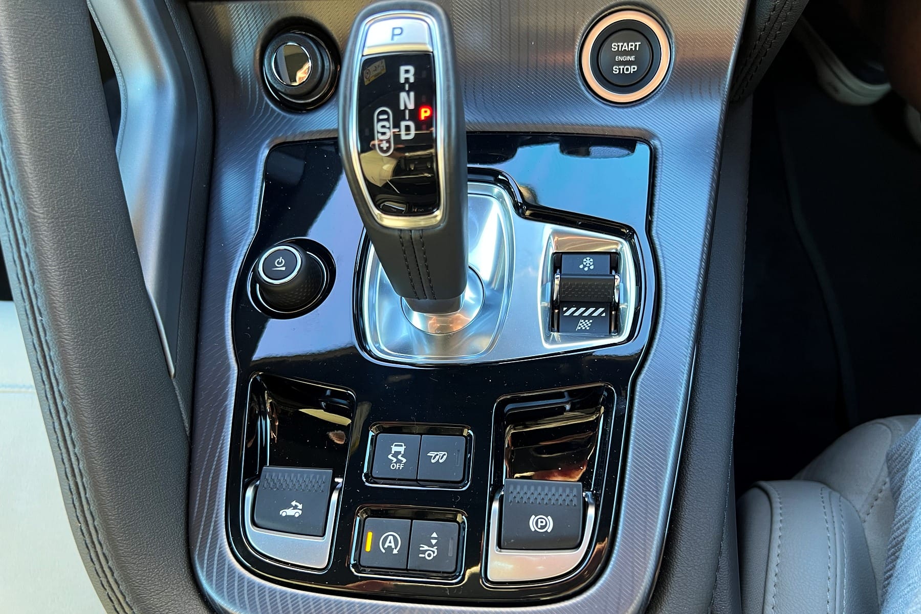 2023 Jaguar F Type P450 Convertible transmission