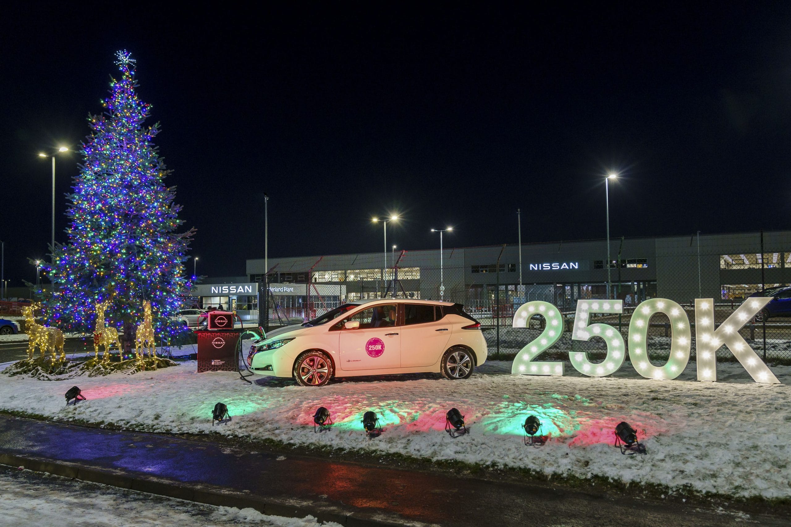 Nissan LEAF powers Christmas tree