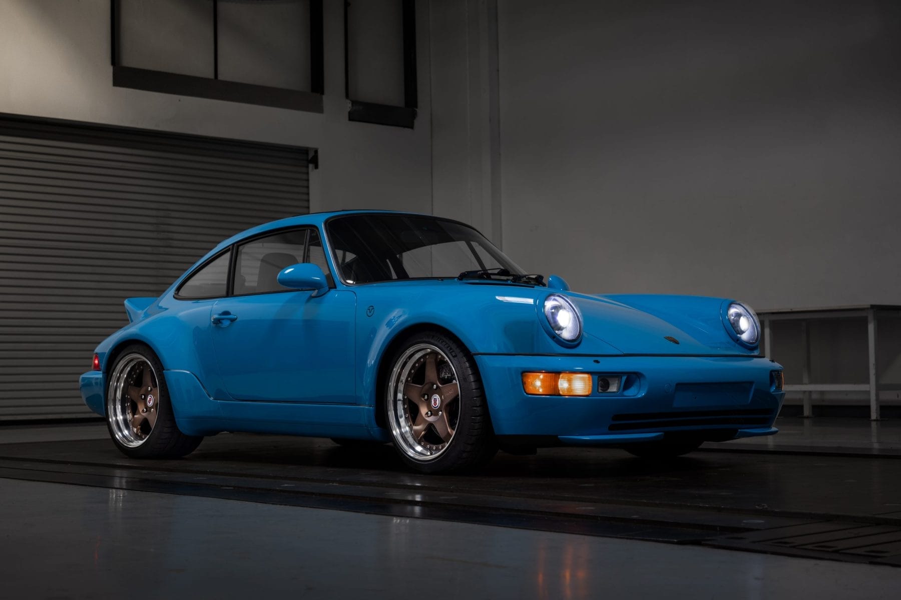 Everrati Porsche 911 946 conversion 