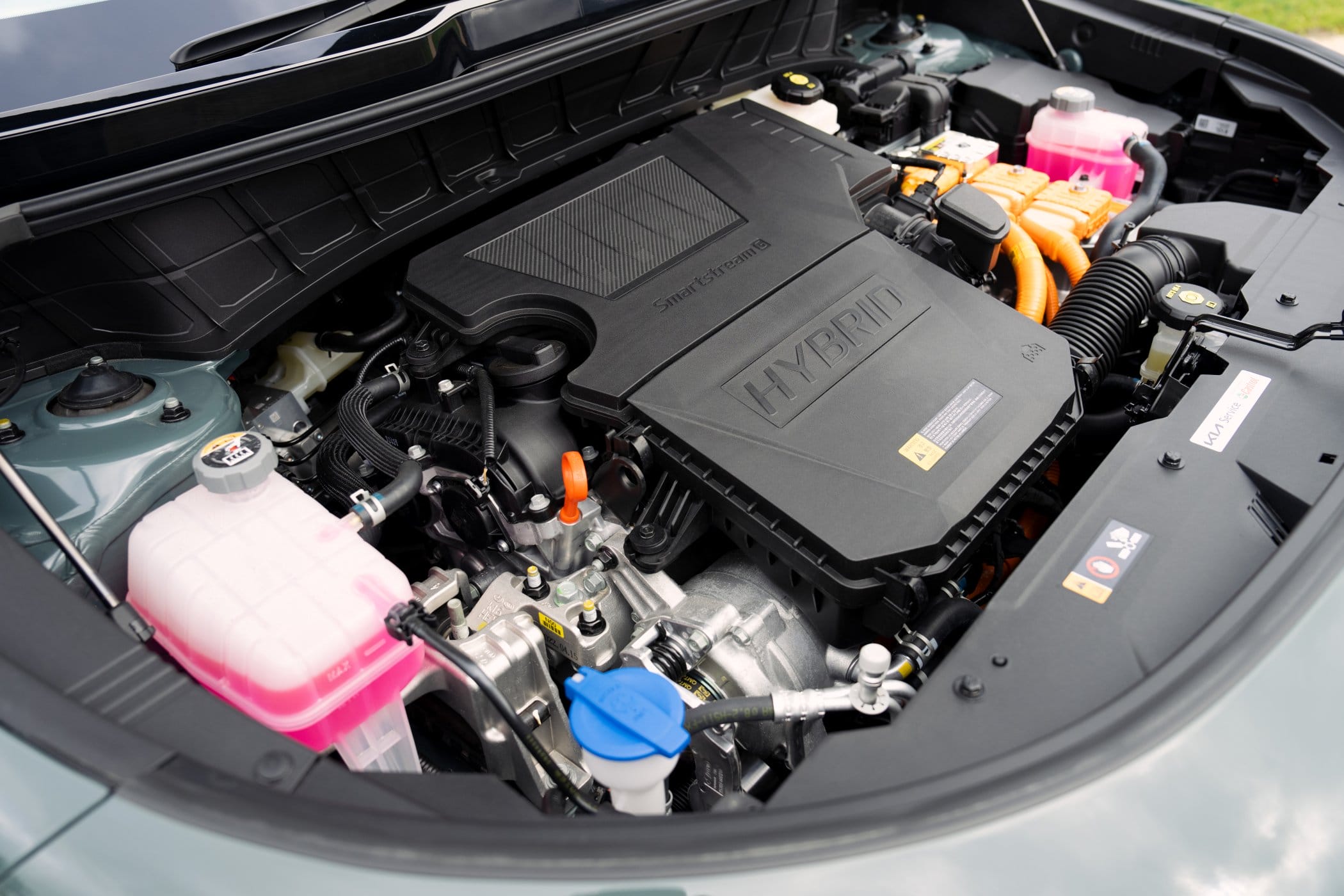 2022 Kia_Niro_GT_HEV_engine