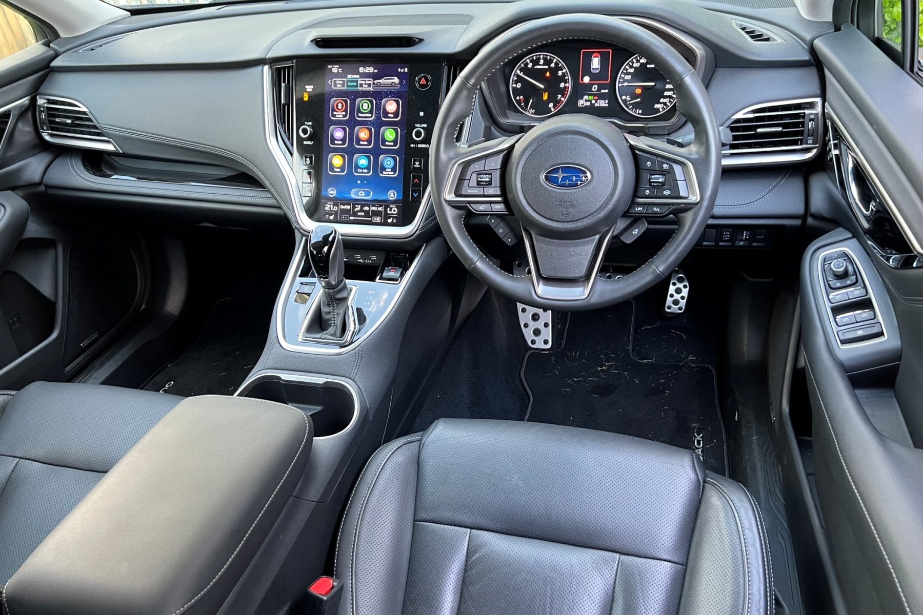 2023 Subaru Outback Touring front interior