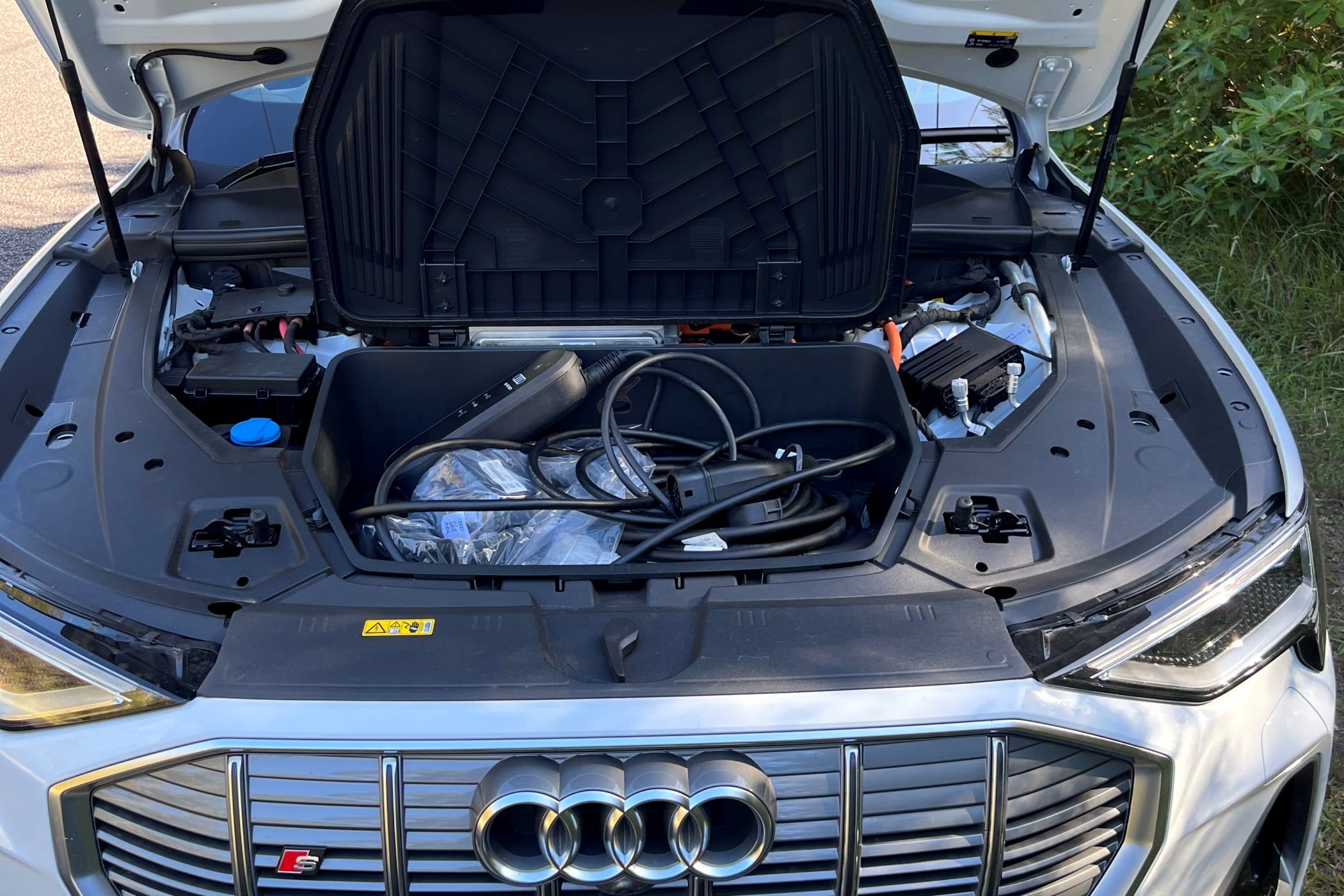 Audi e-tron S Sportback under bonnet