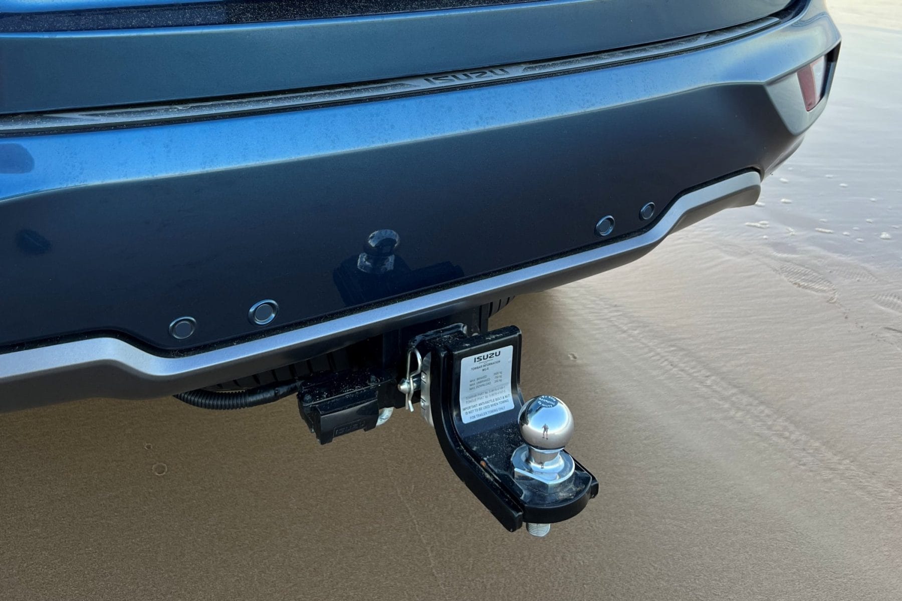 2023 Isuzu MU-X LS-T 4WD Tow bar