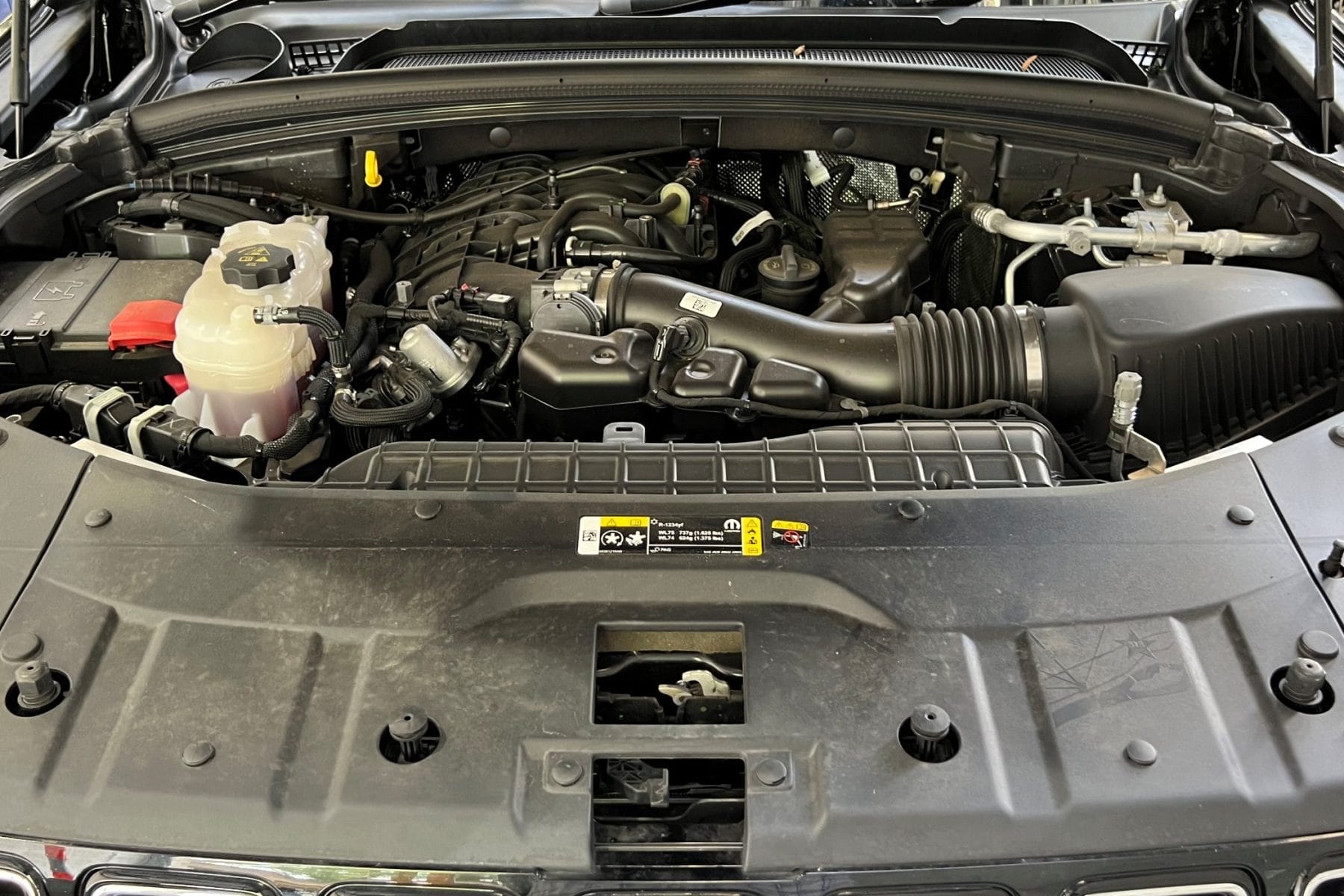 2023 Jeep Grand Cherokee Limited engine