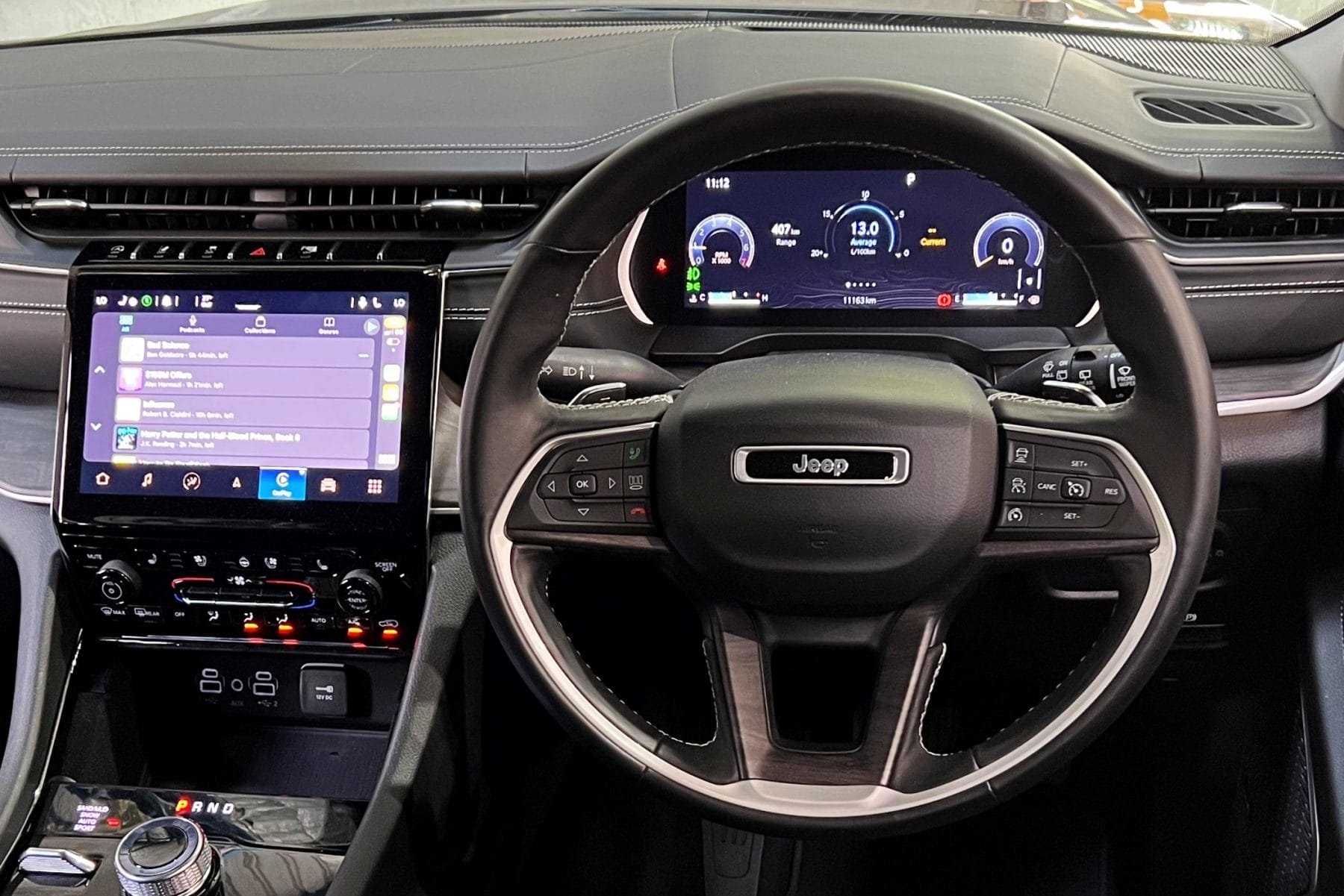 2023 Jeep Grand Cherokee Limited interior dash