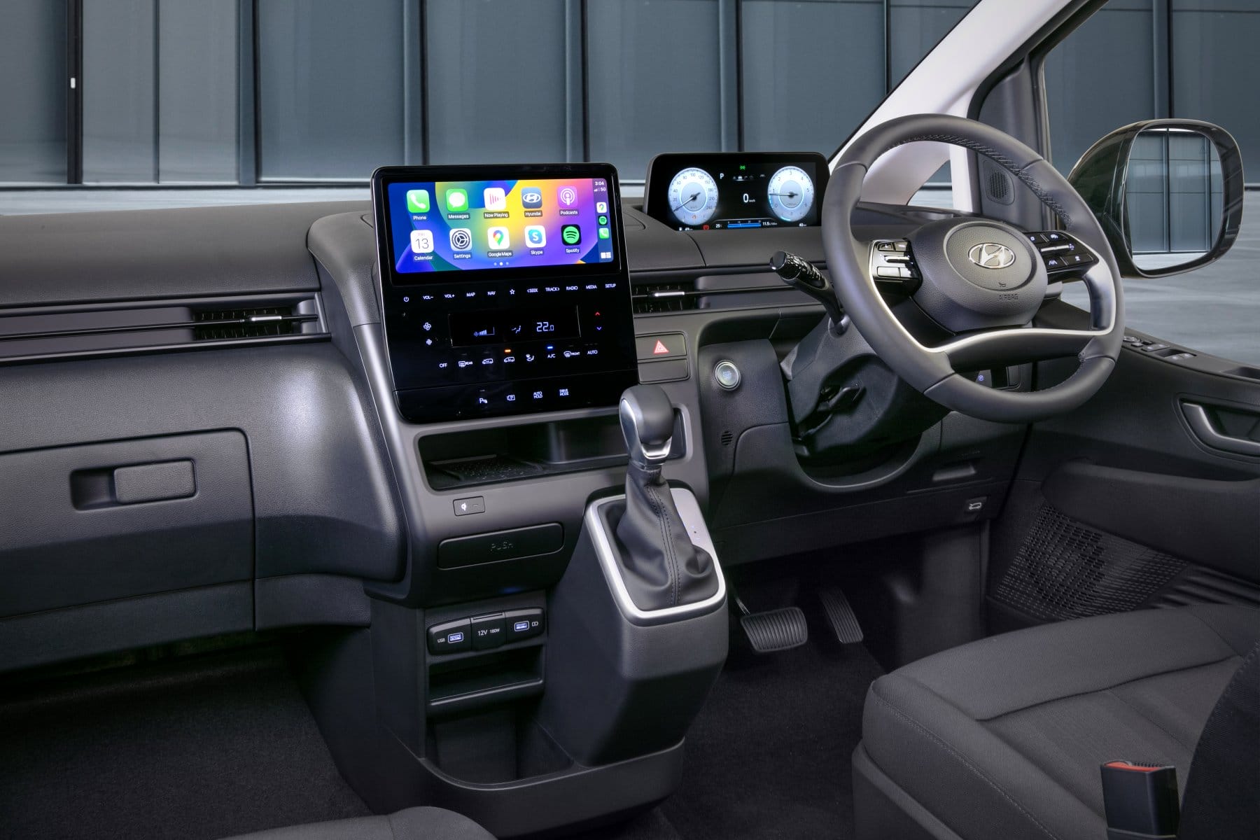 2023 Hyundai STARIA-LOAD Premium interior 3