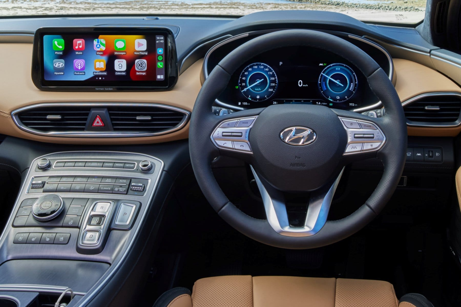 Hyundai Santa Fe Hybrid drivers instruments