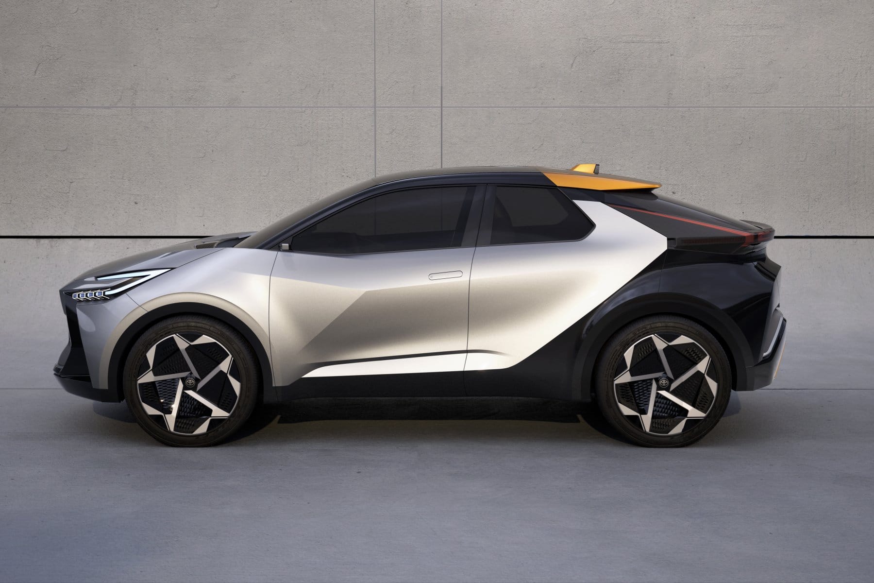 2024 Toyota C-HR Hybrid concept 2