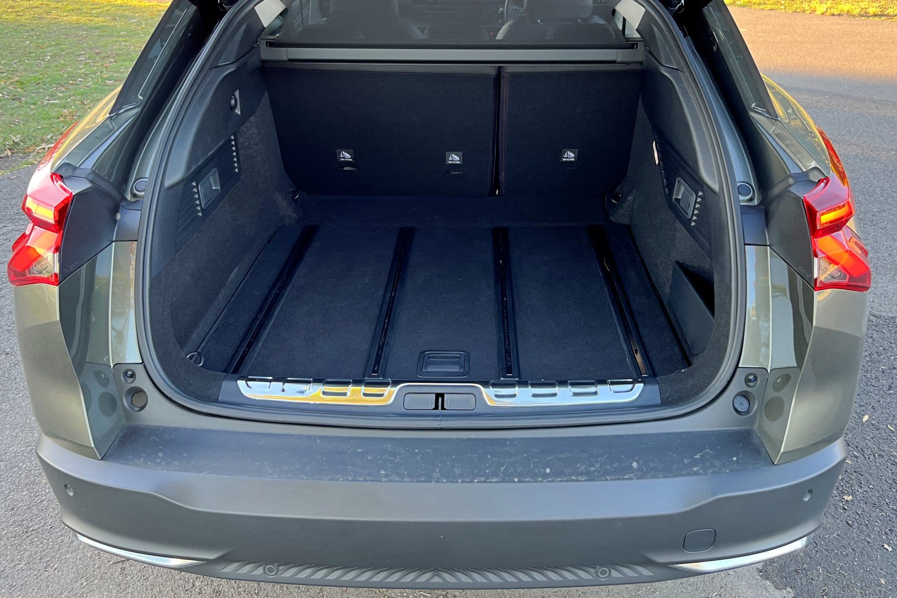 2023 Citroen C5-X boot