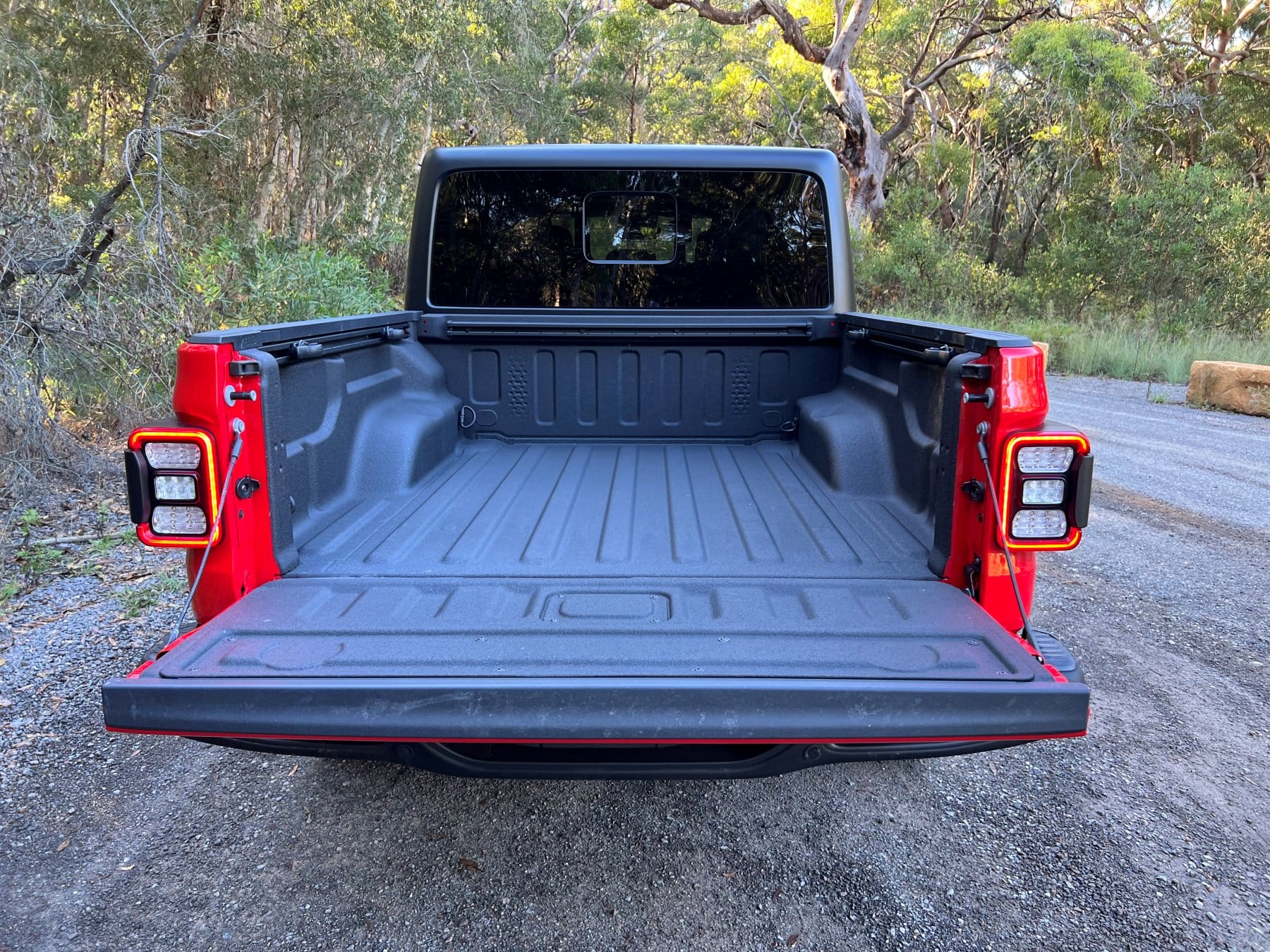 Jeep Gladiator Rubicon 2023 rear tub