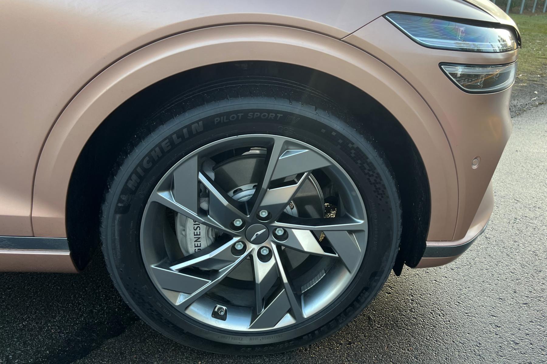 Genesis GV70 EV wheels and tyres
