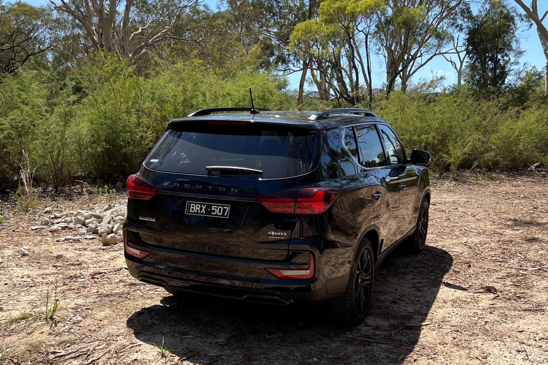 SsangYong Rexton Black rear