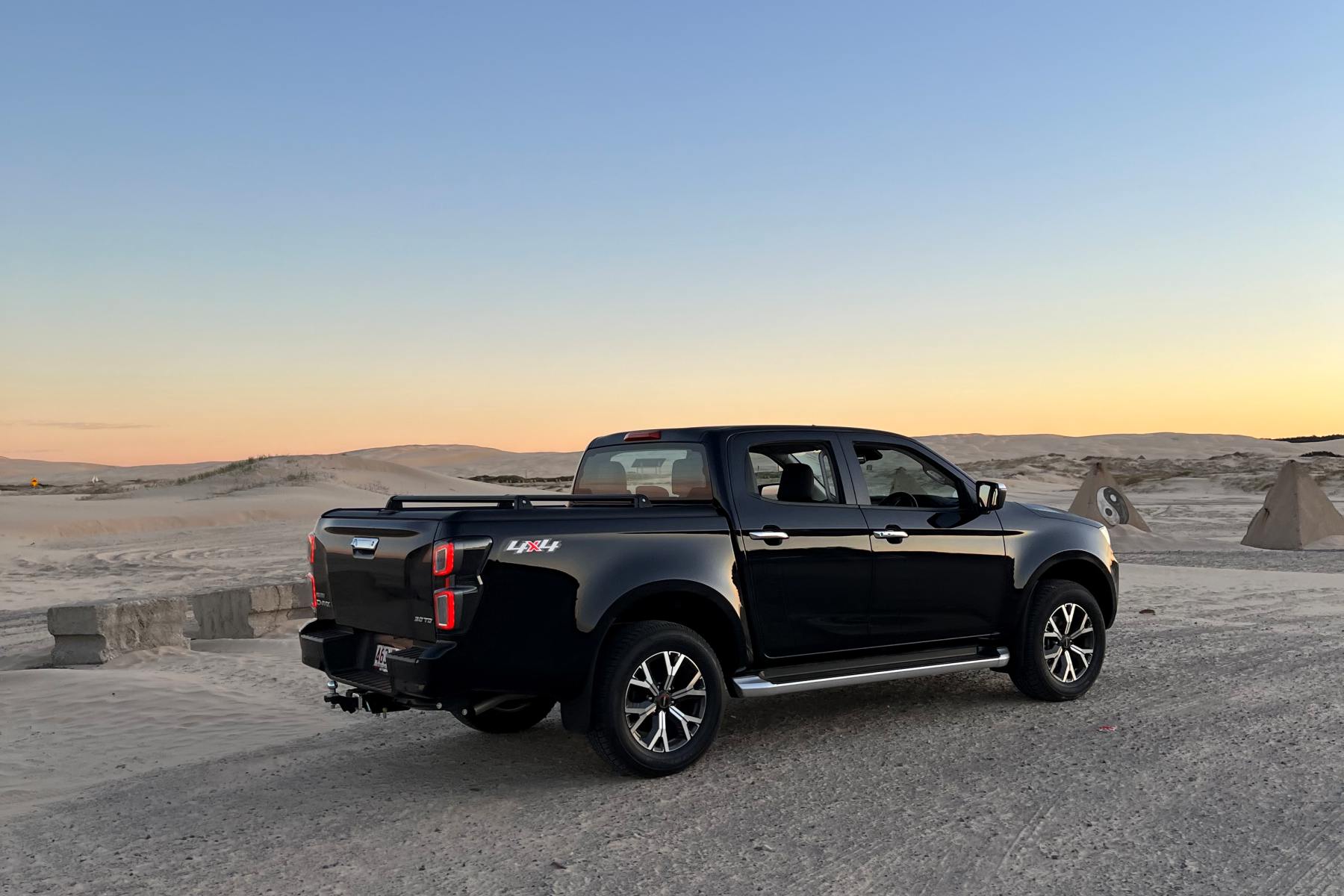 2023 Isuzu D Max LS U + rear qtr