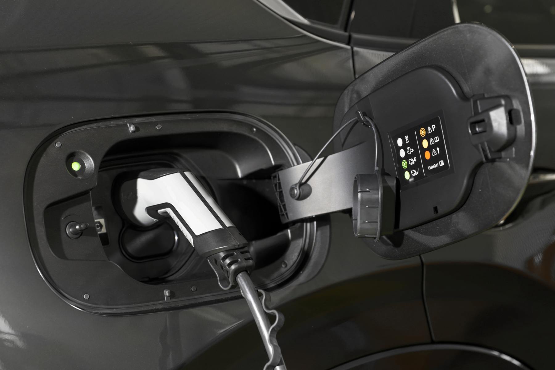 2023 Mazda CX-60 PHEV plug