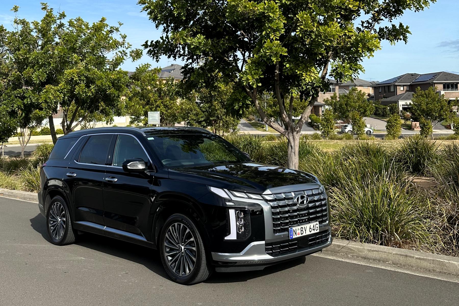 Hyundai Palisade Highlander 3.8L V6 Petrol front qtr