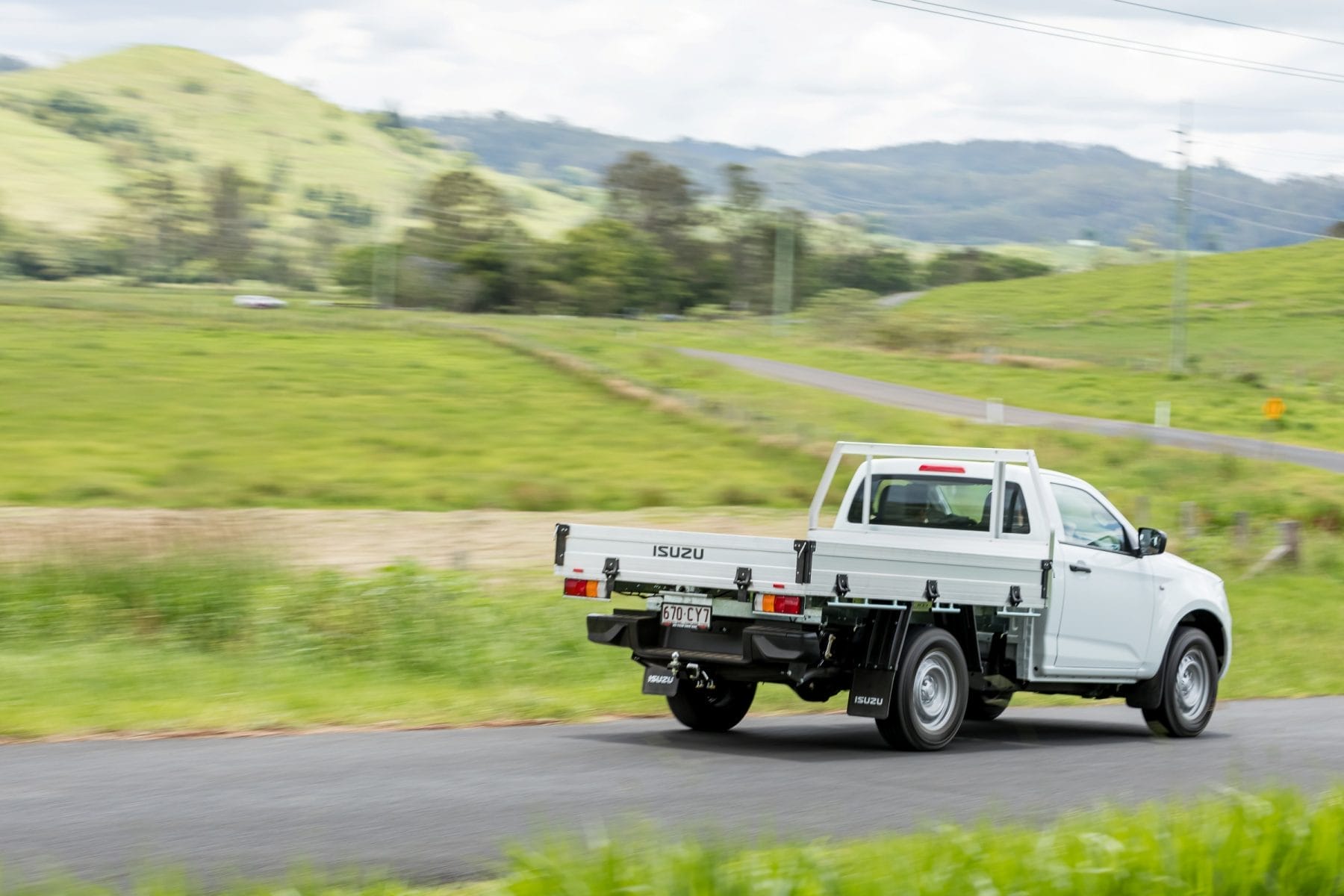 22MY Isuzu D-MAX 4x2 SX Single Cab Chassis Mineral White