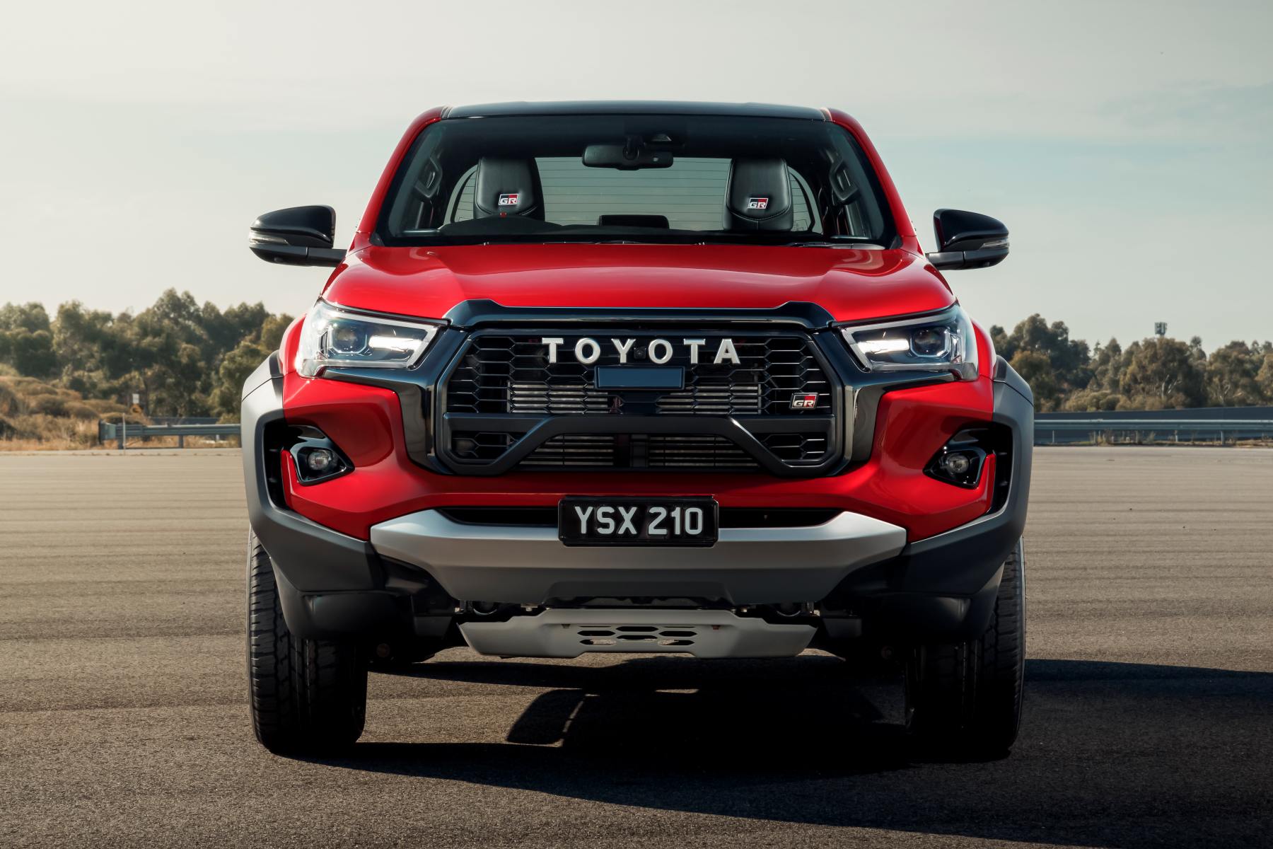 Toyota HiLux GR Sport 2023 exterior 2