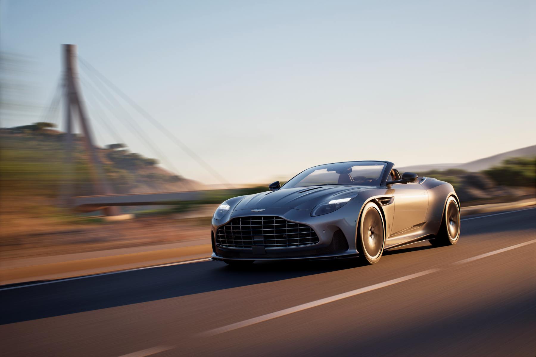 Aston Martin DB12 Volante web 5