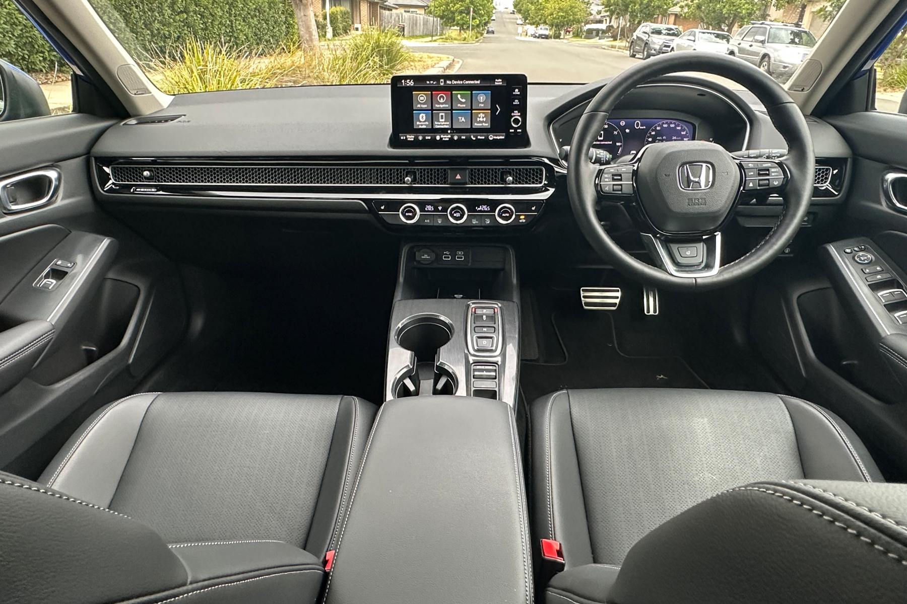 Honda Civic Hybrid e-HEV interior front 1