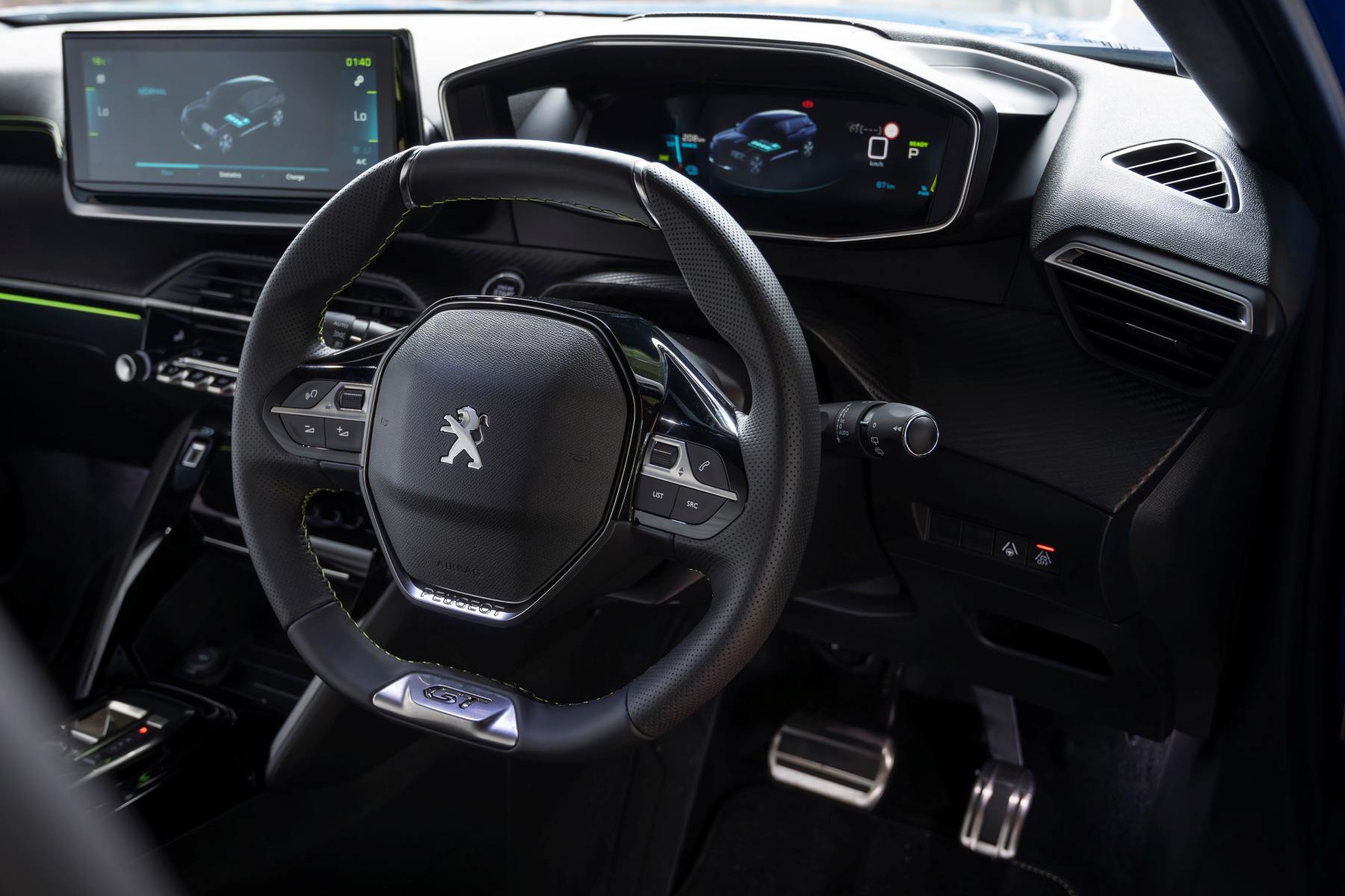 2023 Peugeot e-2008 dash