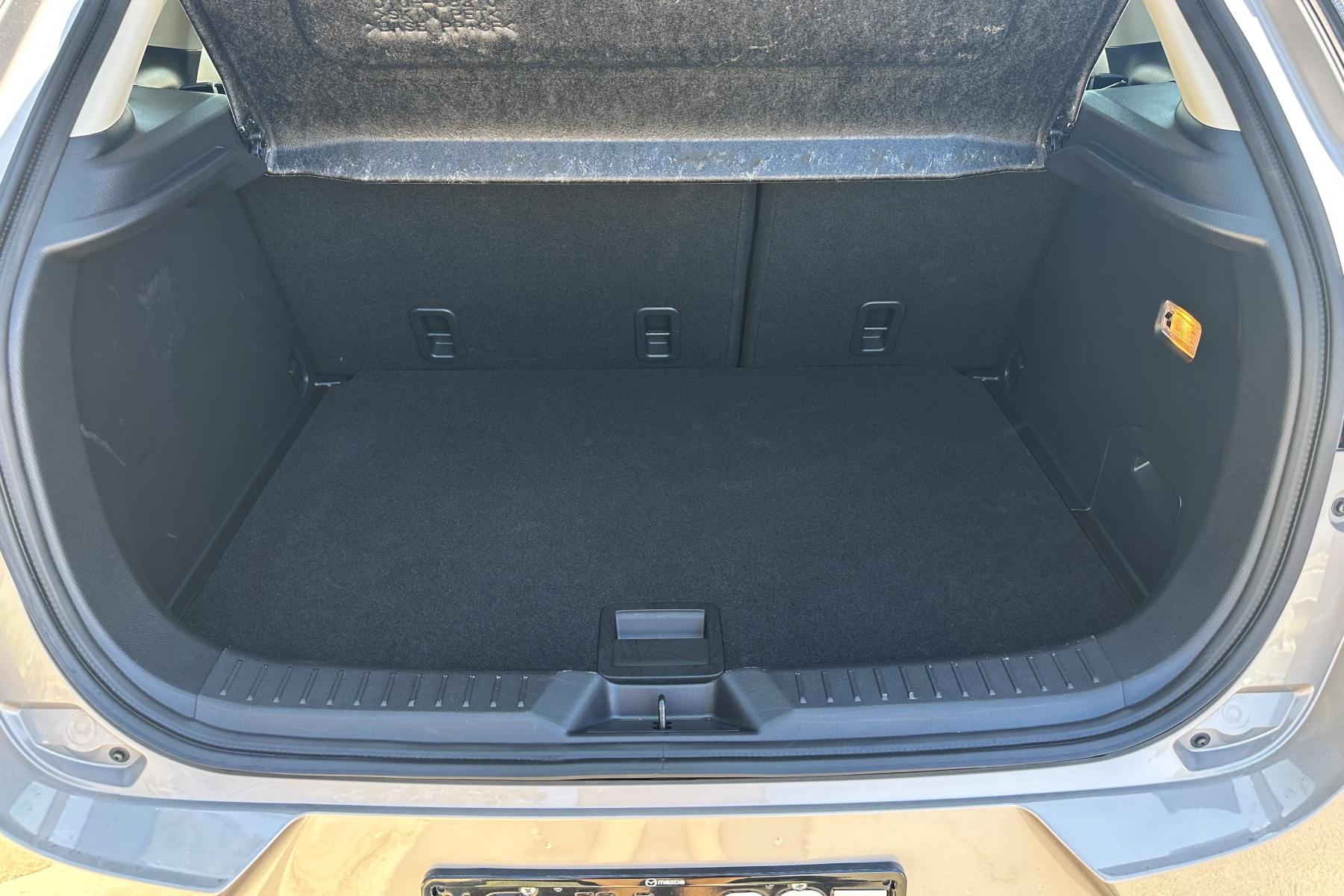 Mazda CX-3 Akari front boot 1