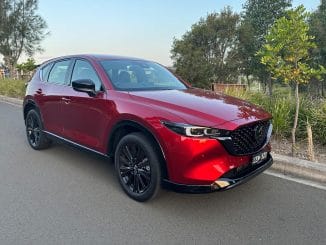 Mazda CX-5 Akera front quarter 1