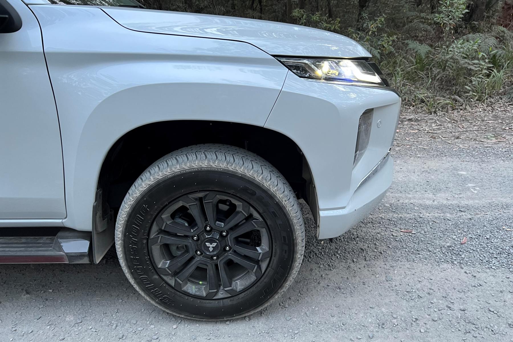 Mitsubishi Triton GLS Sport 4WD Dual Cab Ute front wheel tyre and brakes