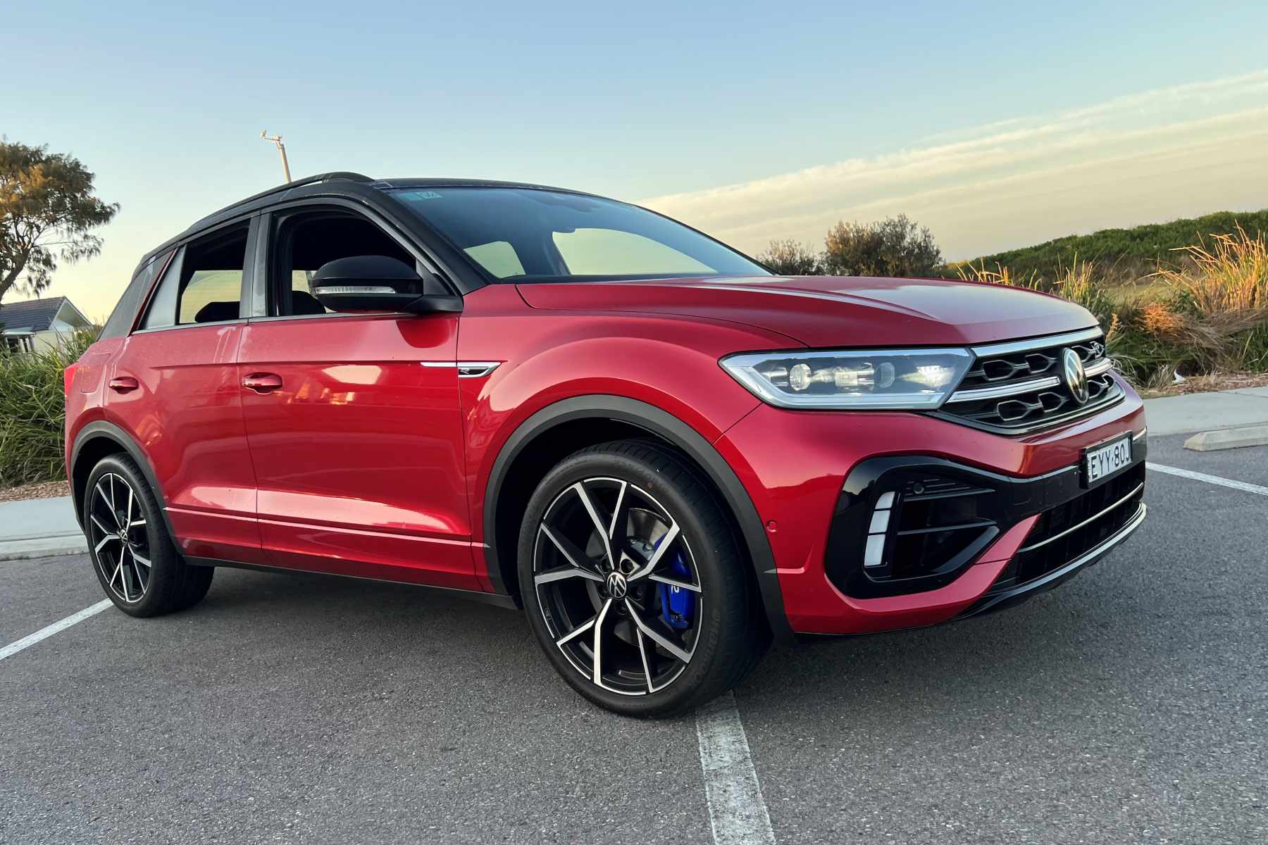 VW T-Roc R front quarter 3