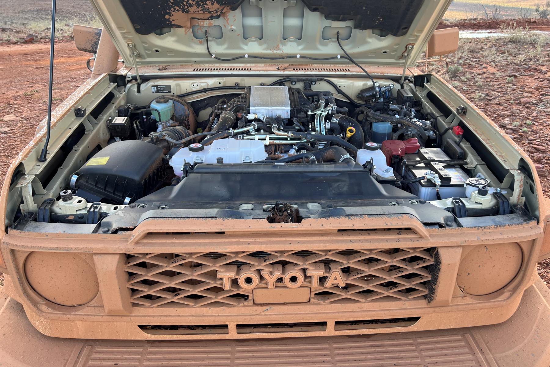 Toyota LandCruiser 70 series Ute 4 cylinder engine