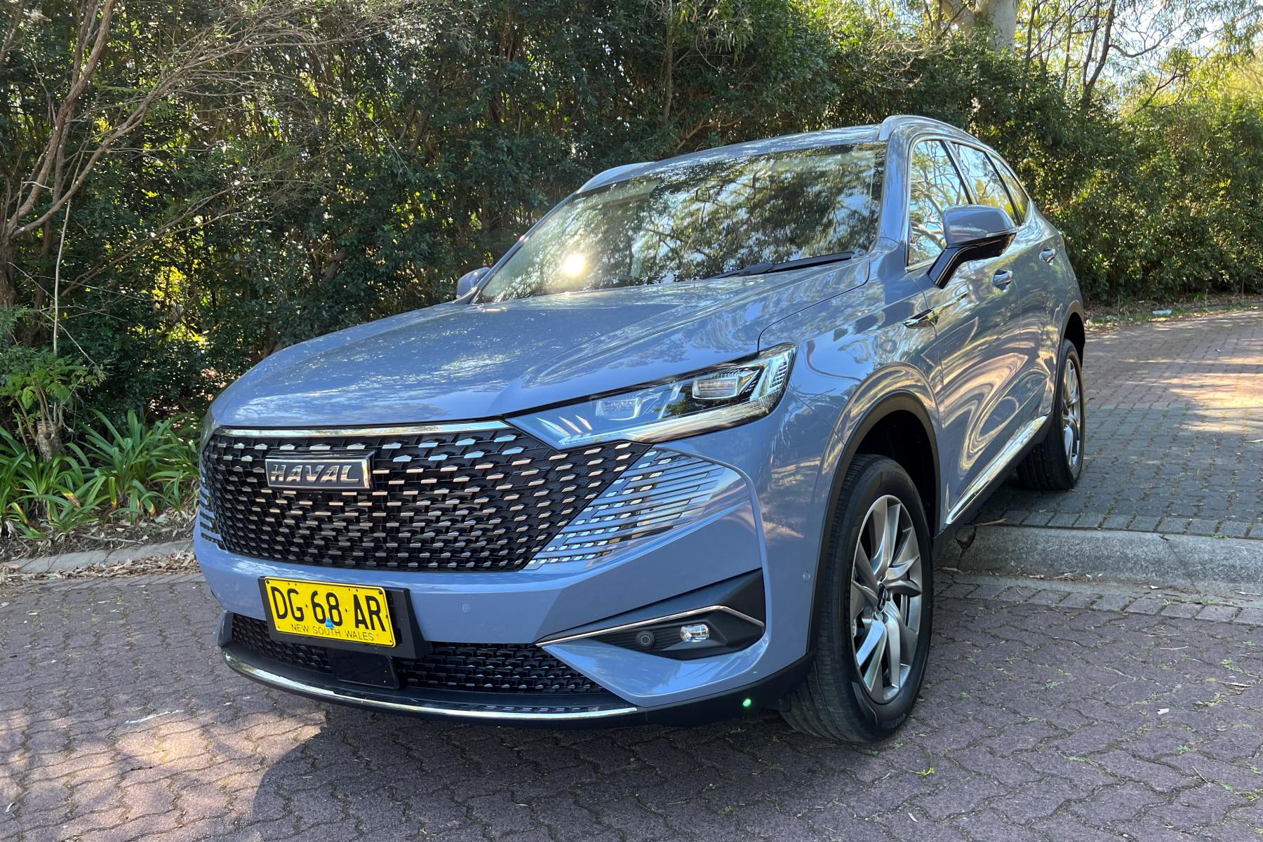 2023 Haval H6 Ultra Hybrid HEV front qtr 1