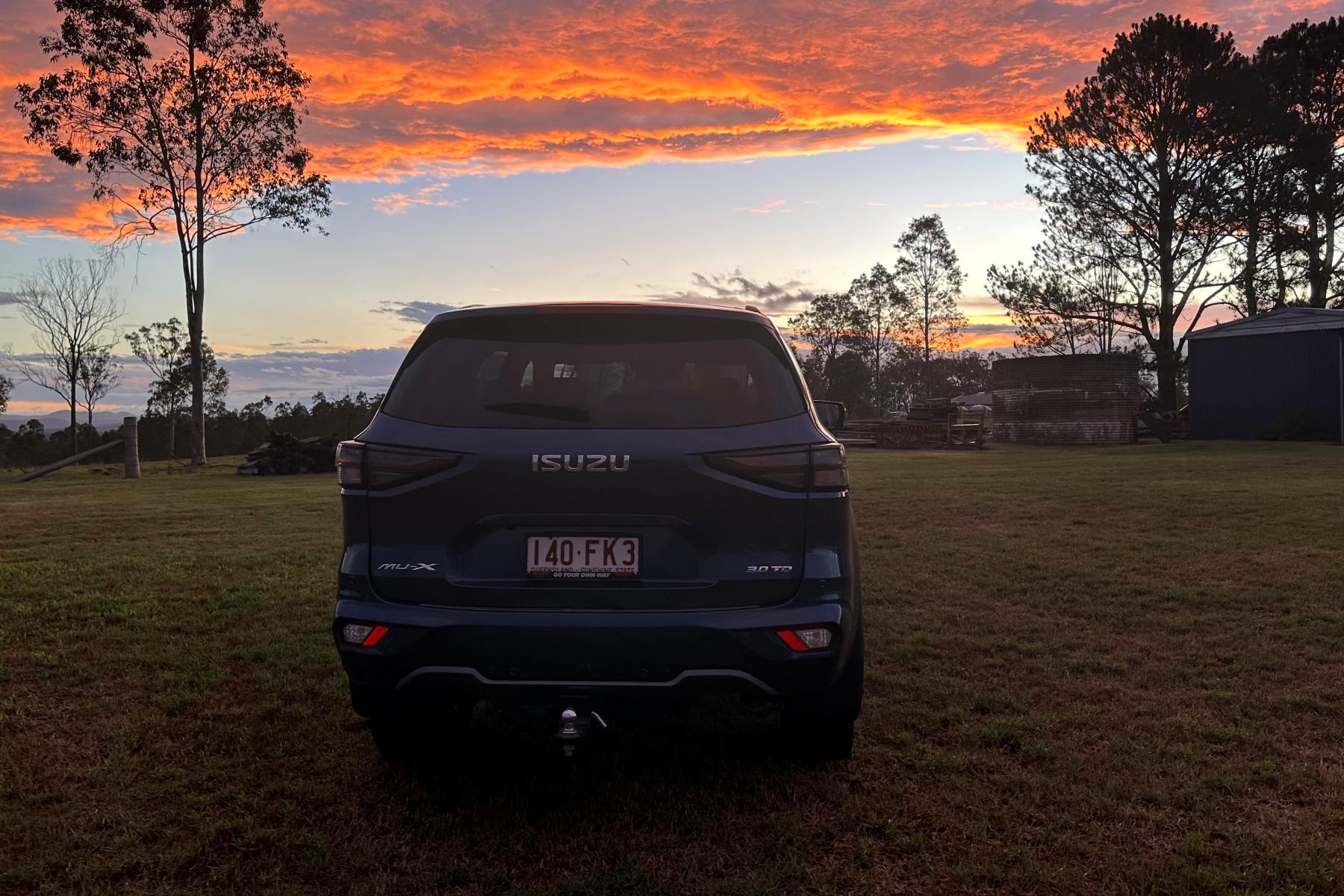 Isuzu MU-X LS-T 4WD SUV rear 1