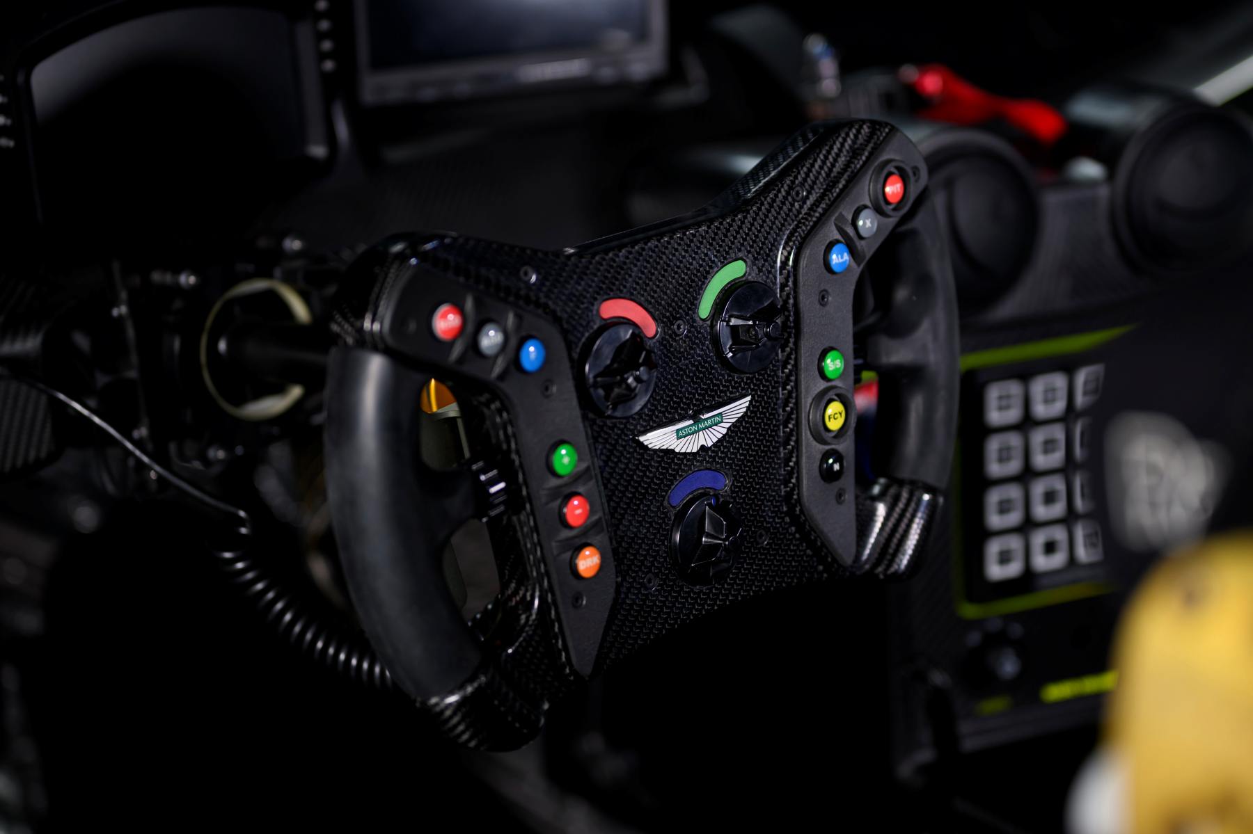 Aston Martin Vantage GT3_ steering wheel