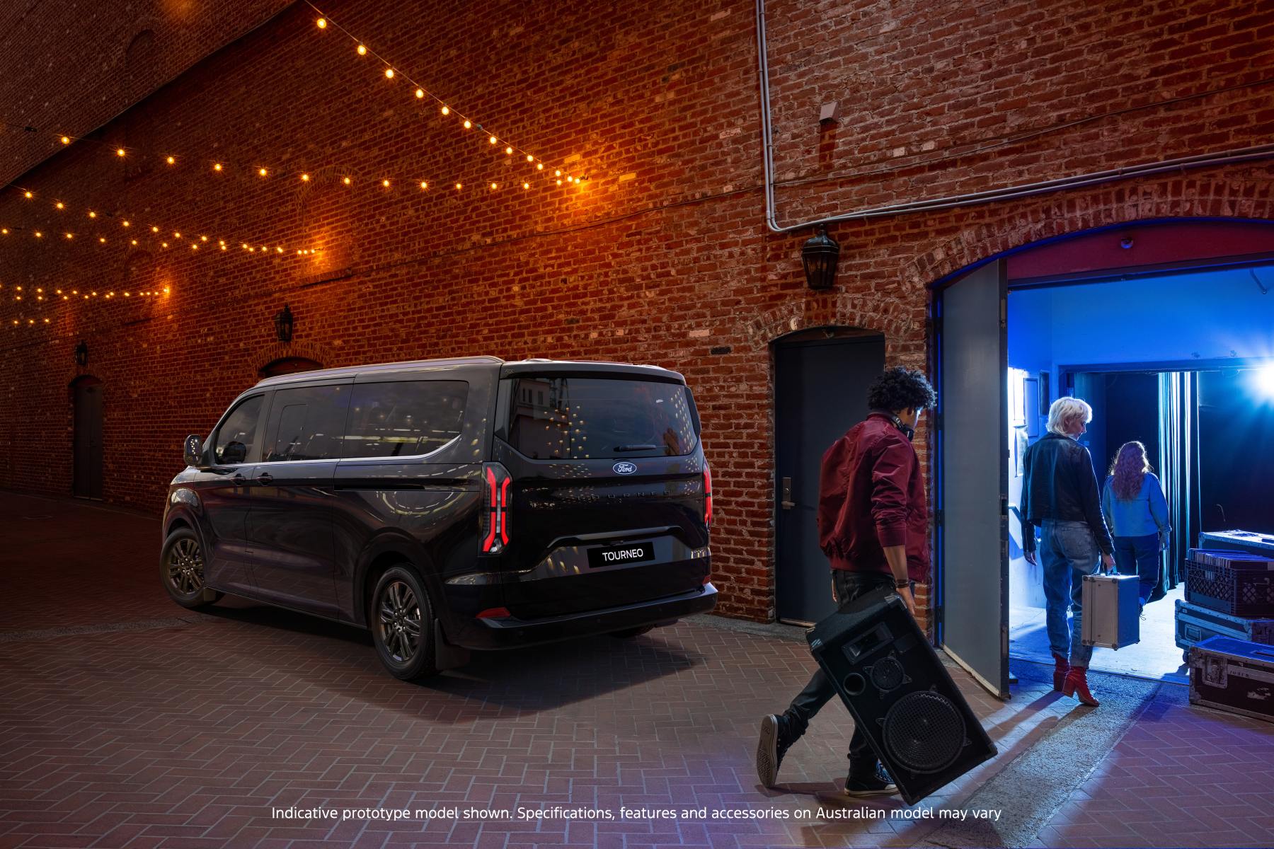 Ford Tourneo TitaniumX rear view