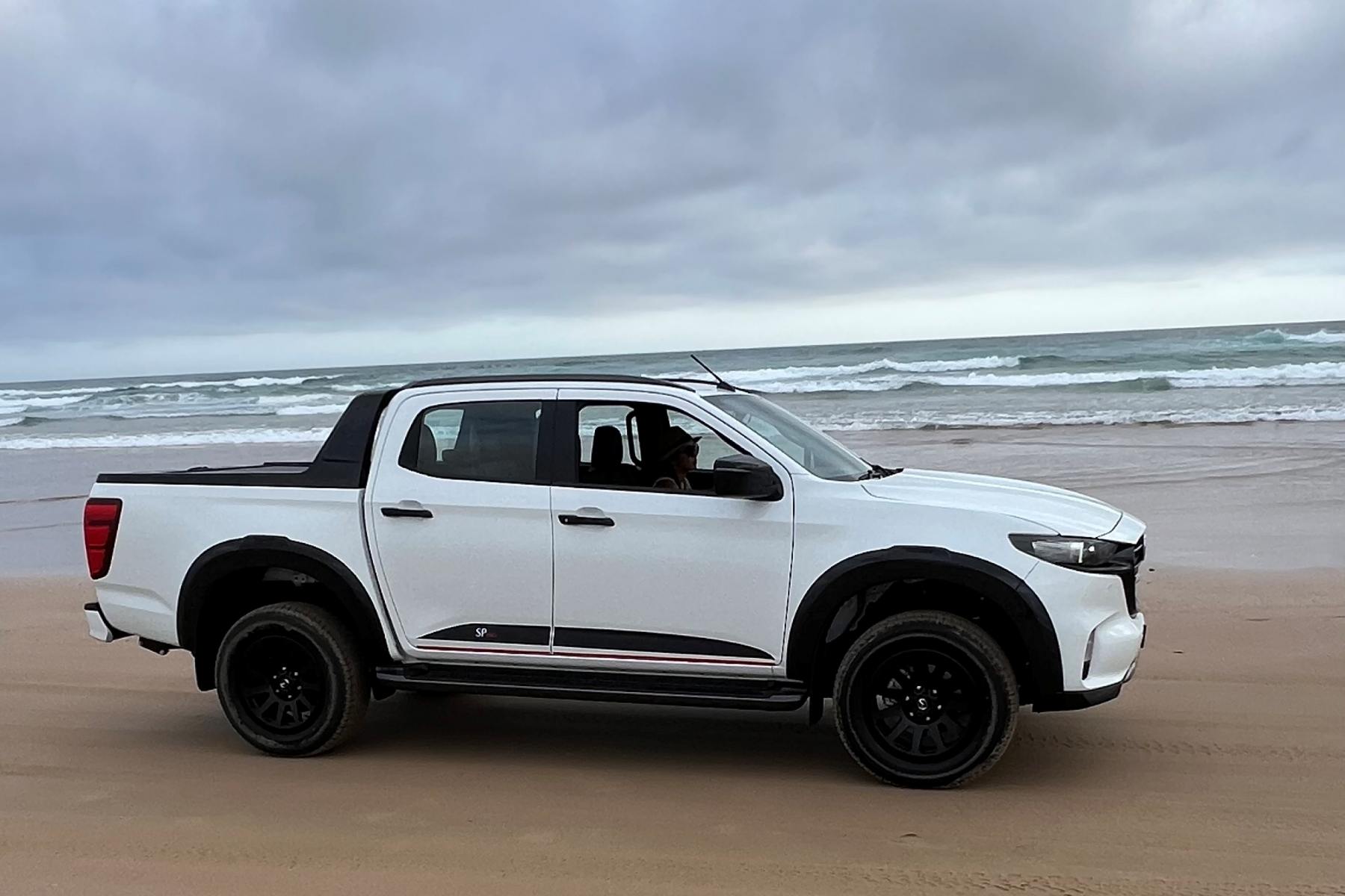 Mazda BT-50 SP profile 1