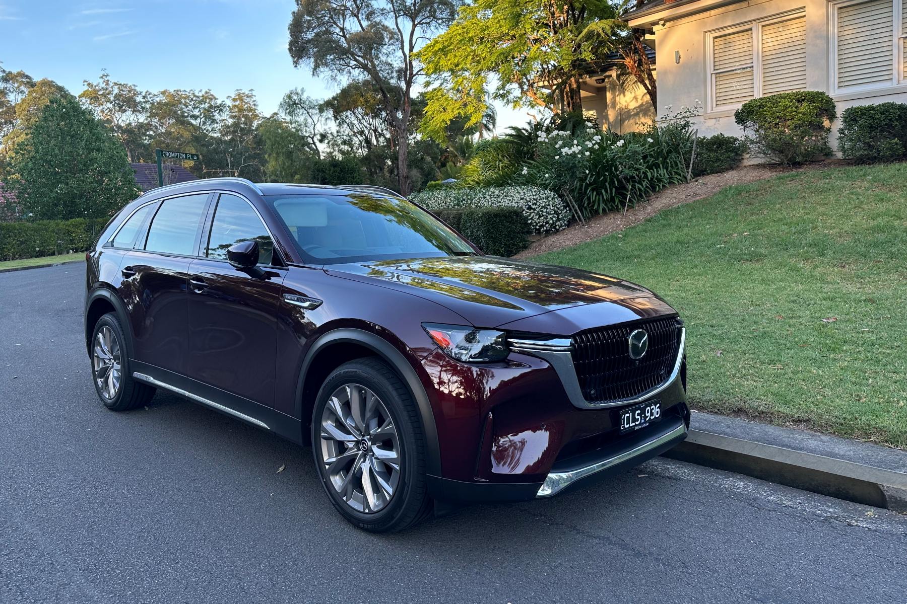 Mazda CX-90 GT front quarter 1