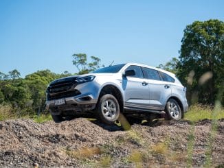2024 Isuzu MU-X off road 2