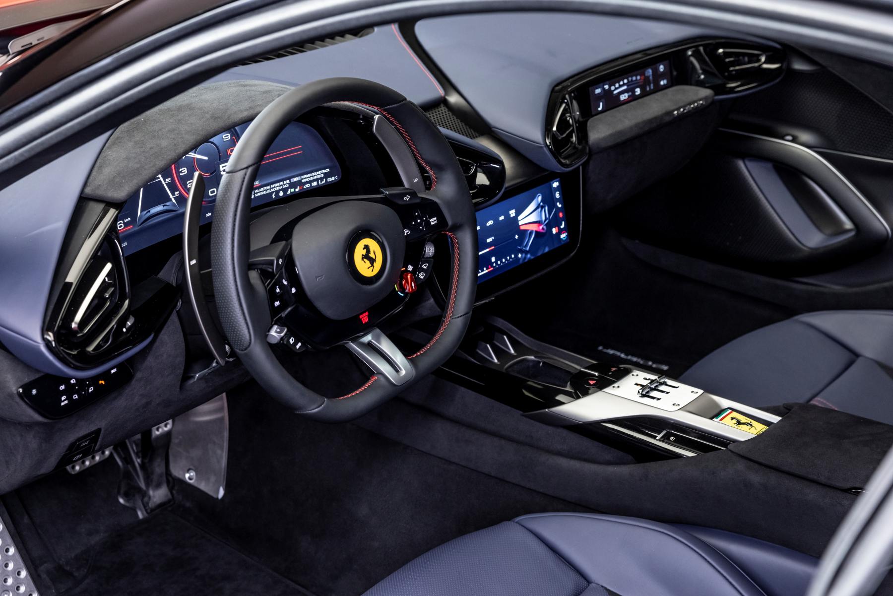 Ferrari 12Cilindri_front interior