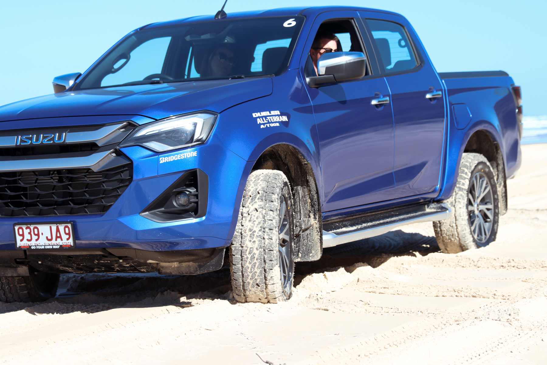 Bridgestone Dueler AT 002 