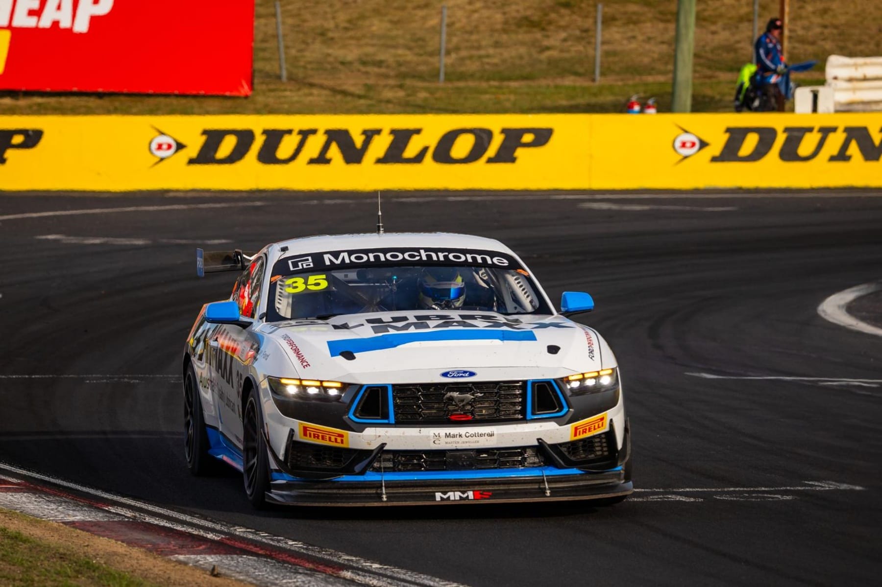 Ford Mustang wins Bathurst