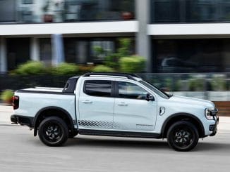 2025 Ford Ranger PHEV Stormtrak (128)