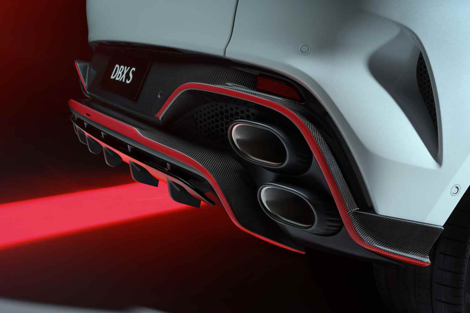 Aston Martin DBX S_14