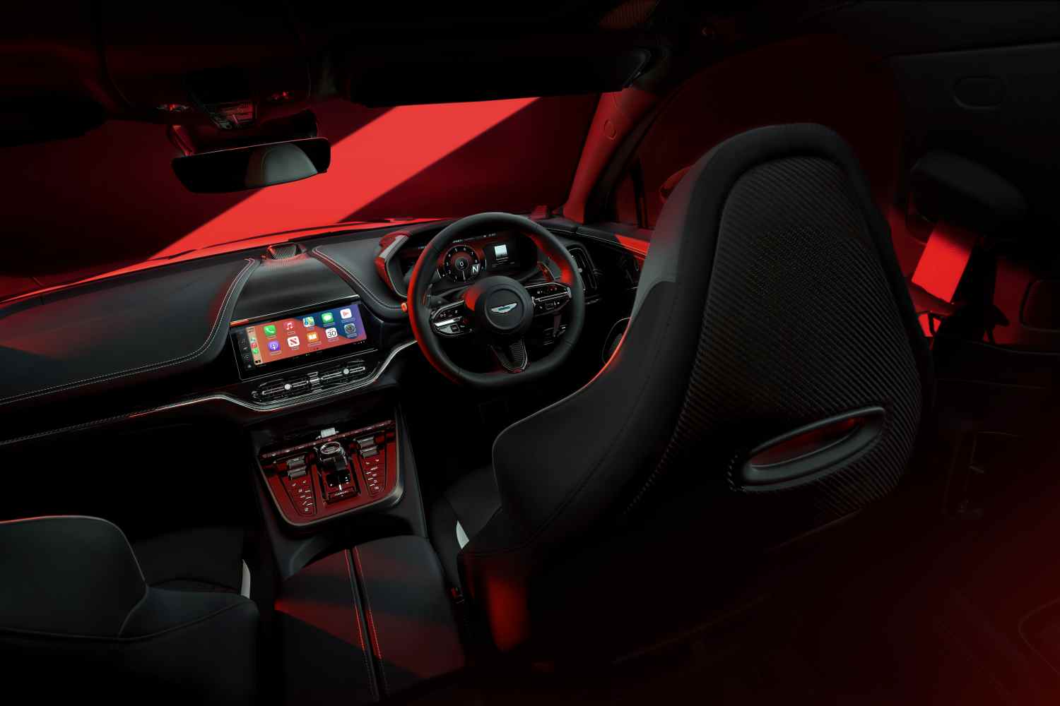 Aston Martin DBX S_20