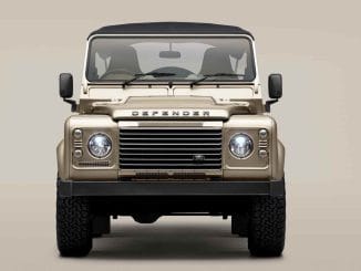 Land Rover CLASSIC_V8_SOFTTOP_HERO_02_DeadFront_v3a
