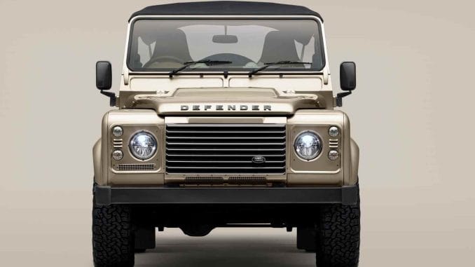 Land Rover CLASSIC_V8_SOFTTOP_HERO_02_DeadFront_v3a