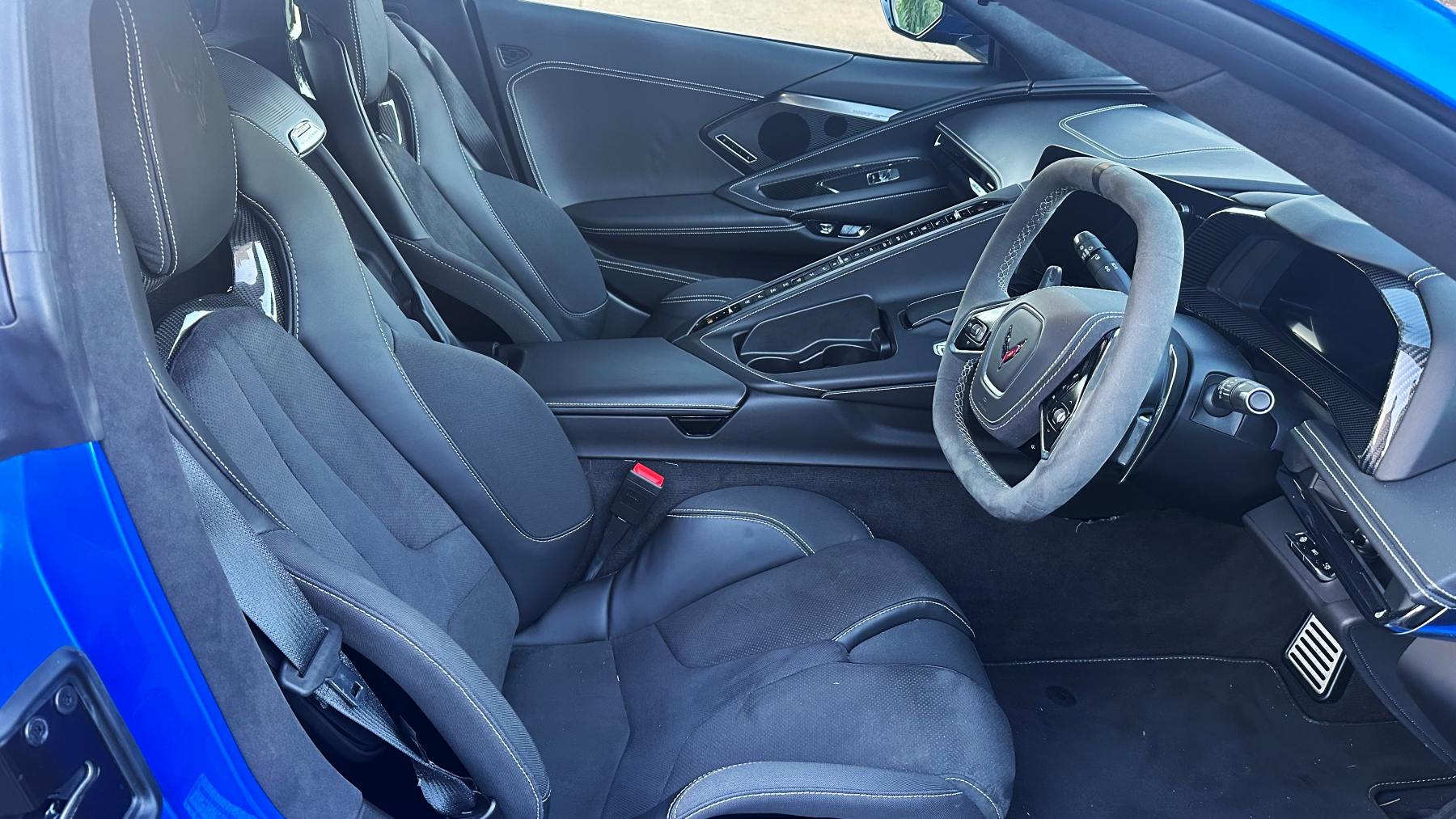 Corvette Stingray front interior 1