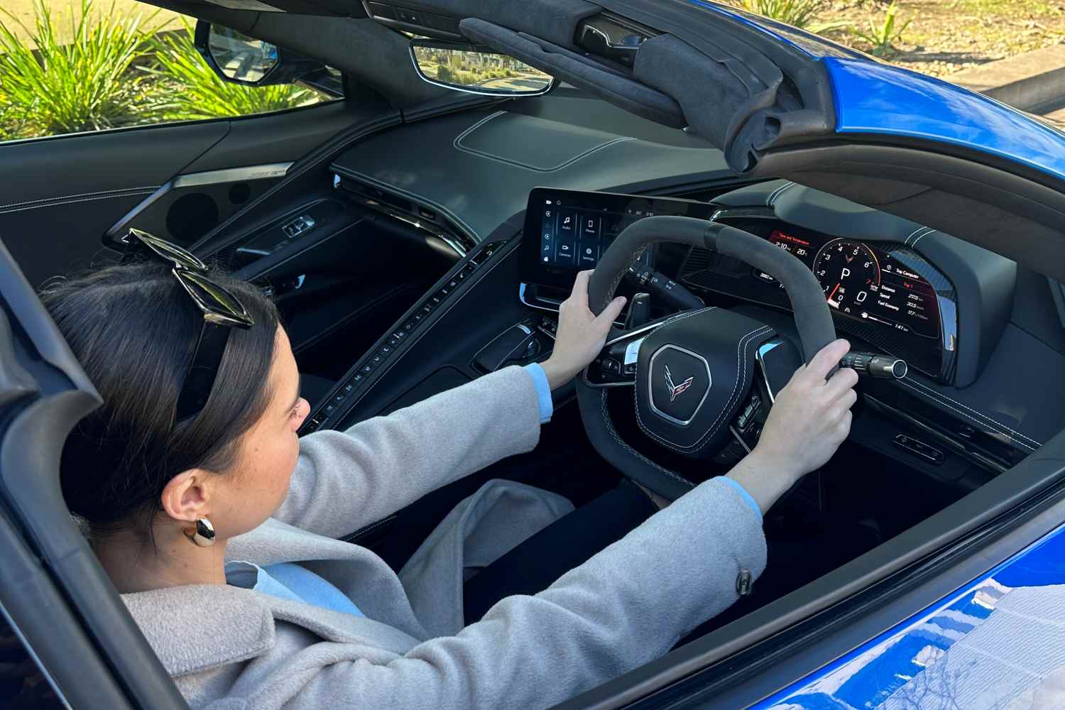 Corvette Stingray front interior 2