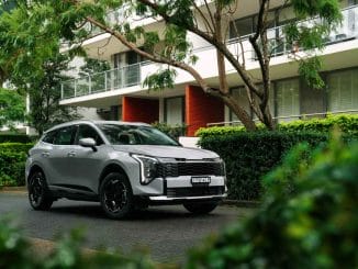Kia Sportage 2026 front quarter 1
